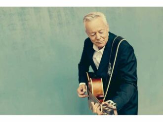 Tommy Emmanuel 2025-cop