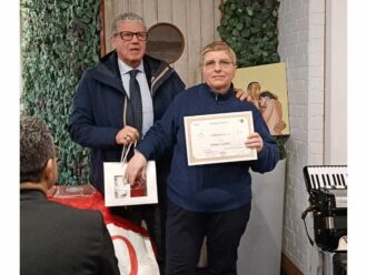 Maria Cuono trionfa a Salerno con-Il peso della luce