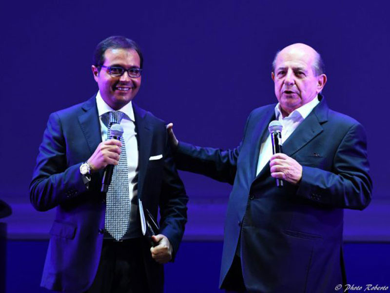 Mario Esposito con Giancarlo Magalli, vincitore nel 2017 della sezione Dino Verde