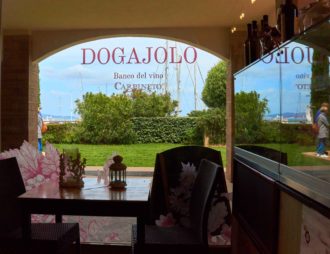 DOGAJOLO Banco del Vino CARPINETO -Marina di Scarlino
