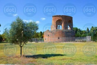 Mausoleo-di-SantElena_vista-da-Villa-De-Sanctis_Villaggio-De-Sanctis-2022-1