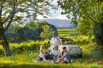 Le-Manzane-famiglia_Ernesto-Balbinot-e-Silvana-Ceschin-con-i-figli-Marco-e-Anna-in
