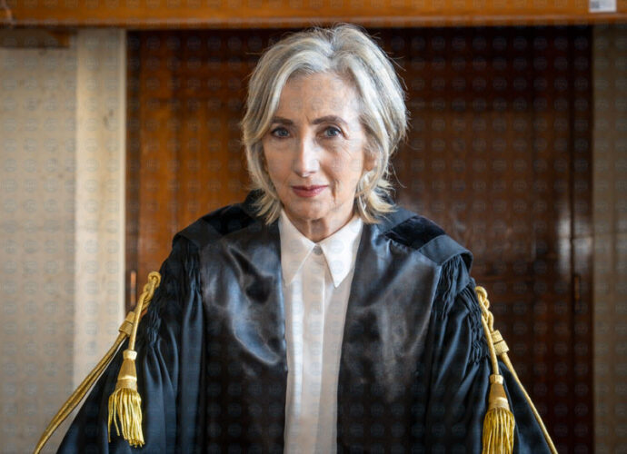 LIBERA-Lunetta-Savino-primo-piano-tribunale-cop